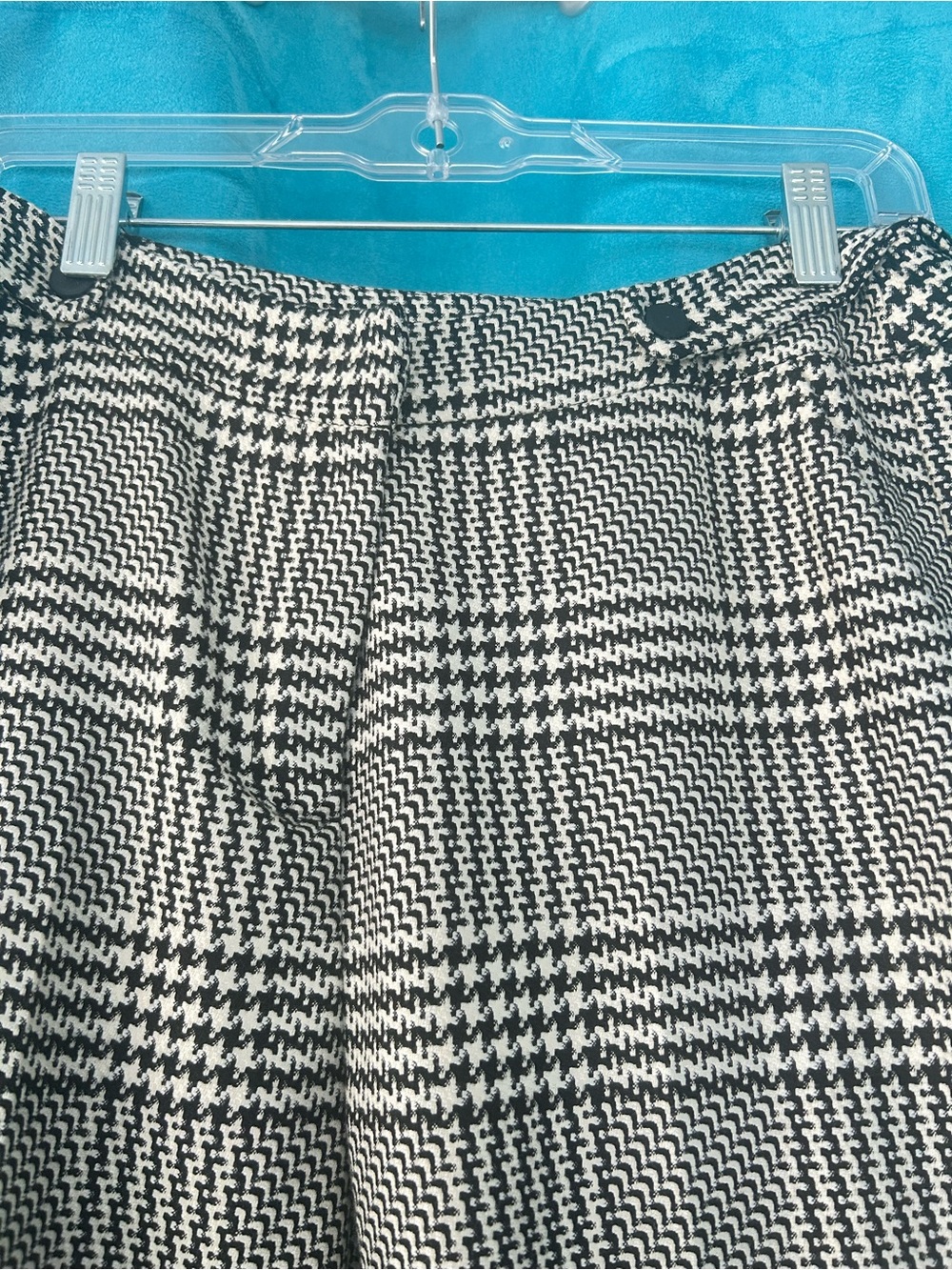 Top Shop -Classic Black & White Houndstooth Pleated pants
